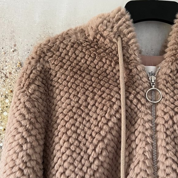 Heartloom Magda Faux Fur Jacket (NWT) - Picture 8 of 16